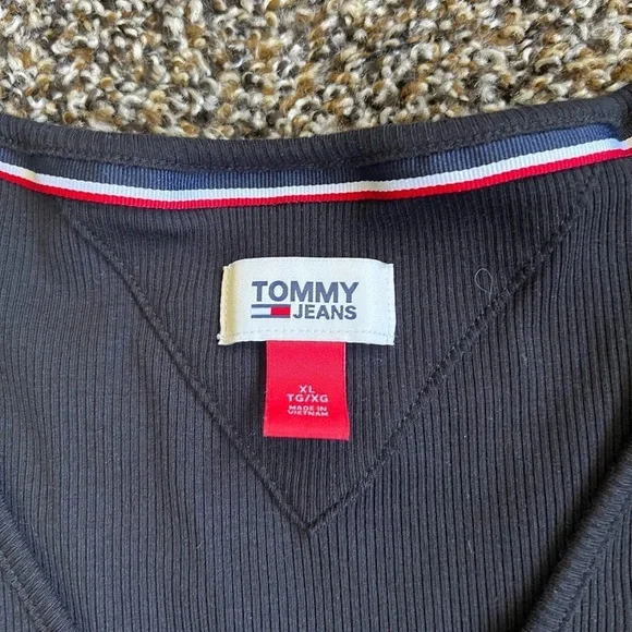 Tommy Hilfiger Black Short Sleeve Fitted Bodysuit - Picture 7 of 8